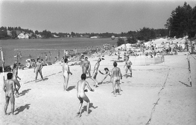 naturisme sur la plage 