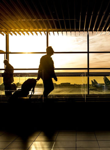 l'aéroport des hommes