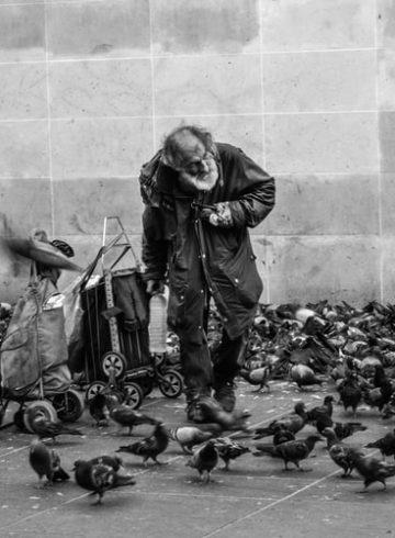 sdf et la douche pour les precaires